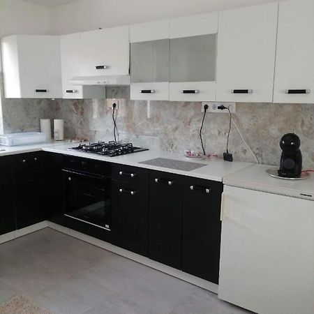 Horvath Apartman Daire Kestel Dış mekan fotoğraf