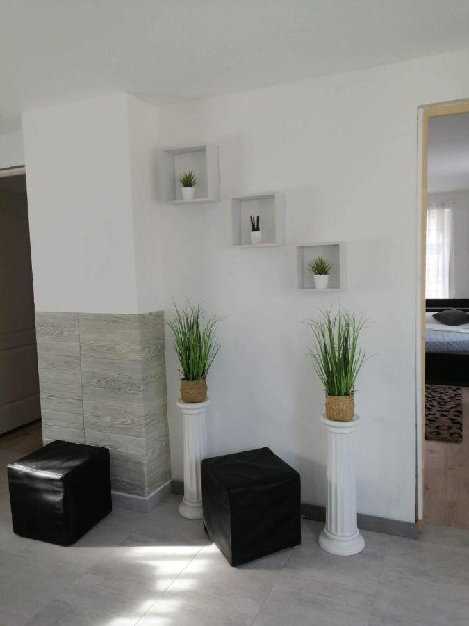 Horvath Apartman Daire Kestel Dış mekan fotoğraf