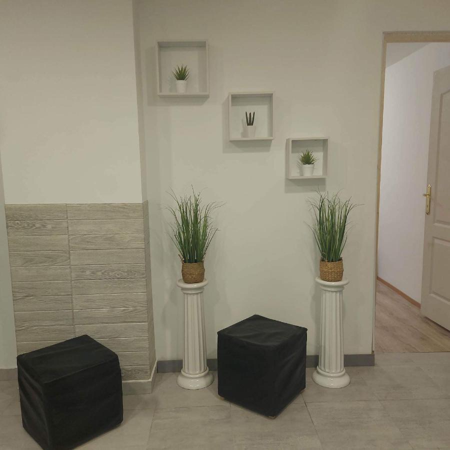 Horvath Apartman Daire Kestel Dış mekan fotoğraf