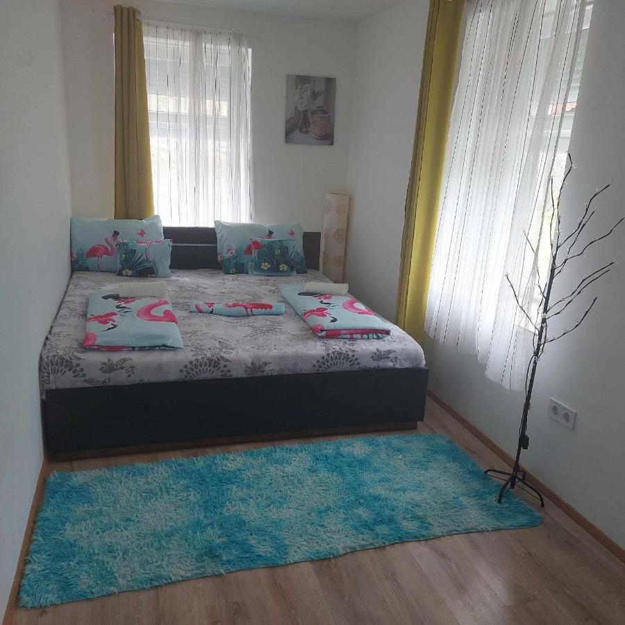 Horvath Apartman Daire Kestel Dış mekan fotoğraf